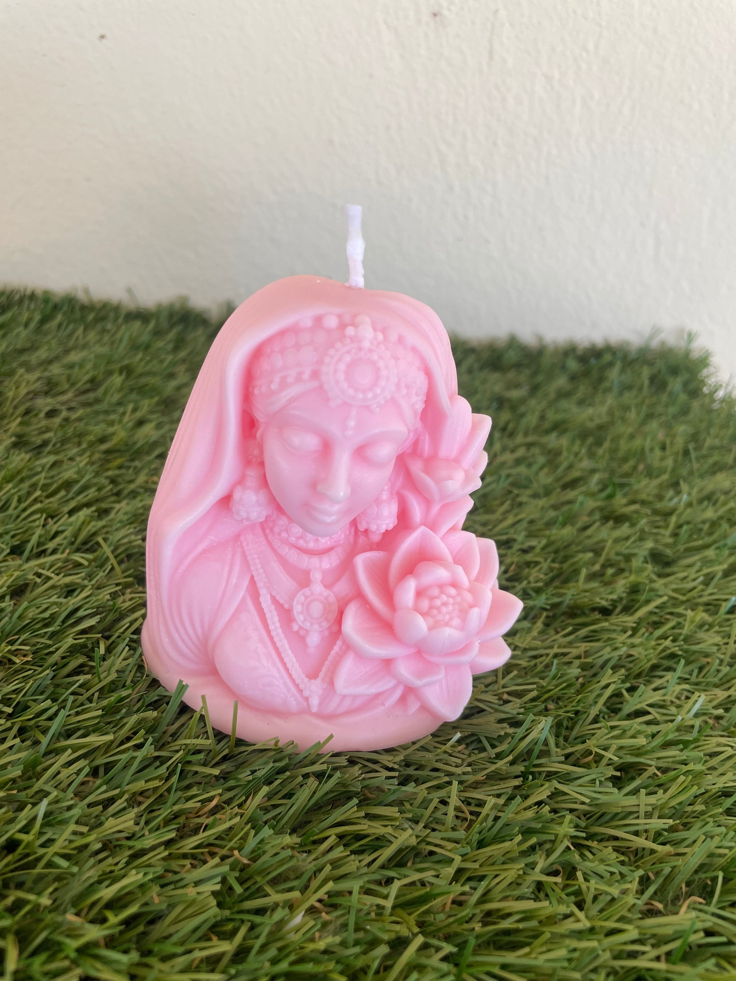 1pc Lady with Lotus